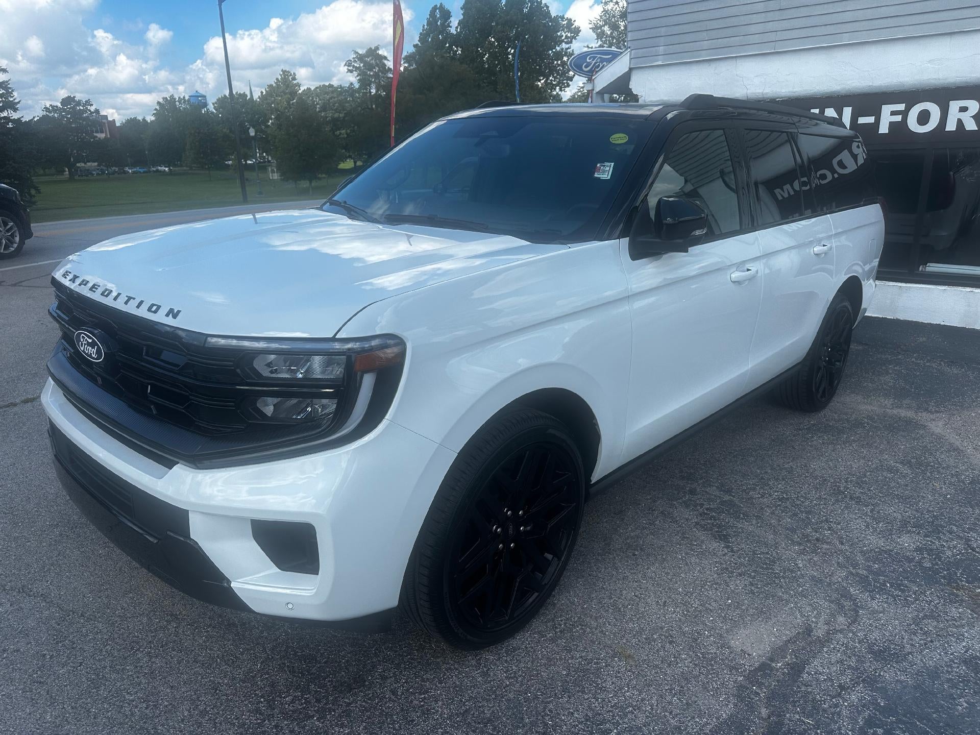 2027 Ford Expedition Max Platinum 4x4