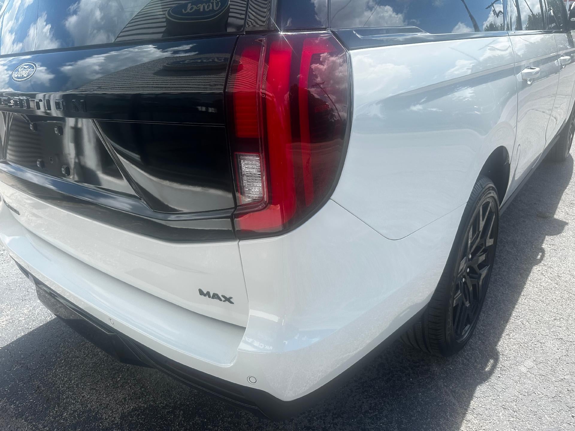 2027 Ford Expedition Max Platinum 4x4