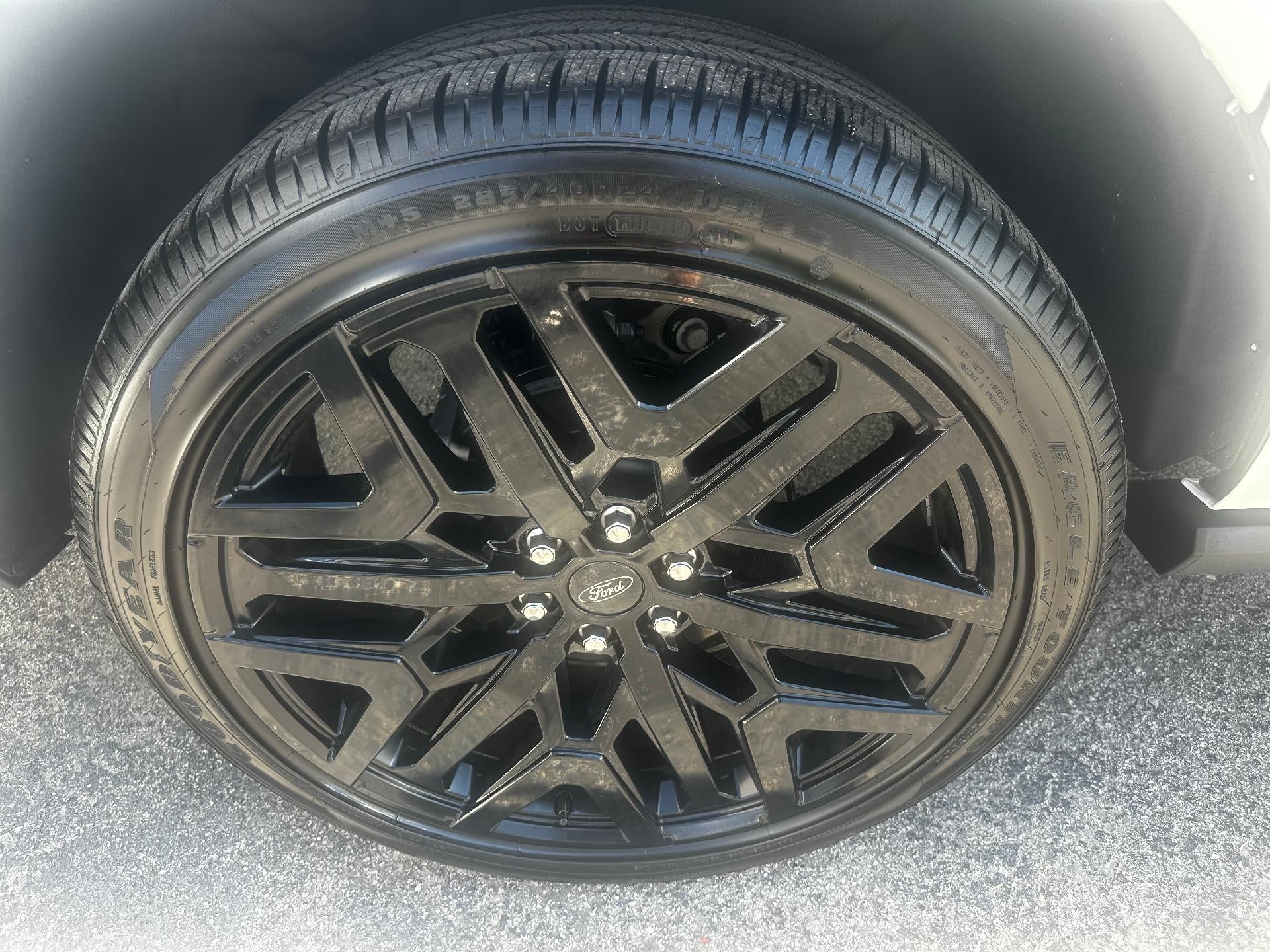 2027 Ford Expedition Max Platinum 4x4