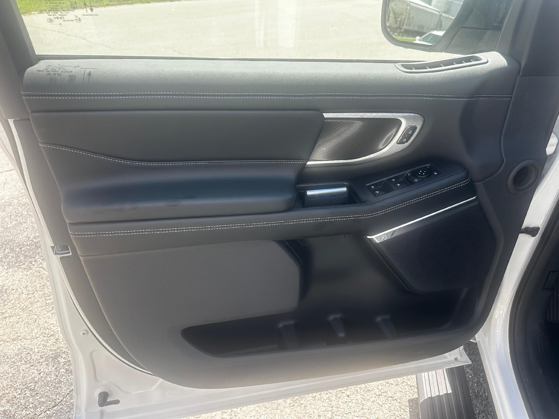 2027 Ford Expedition Max Platinum 4x4