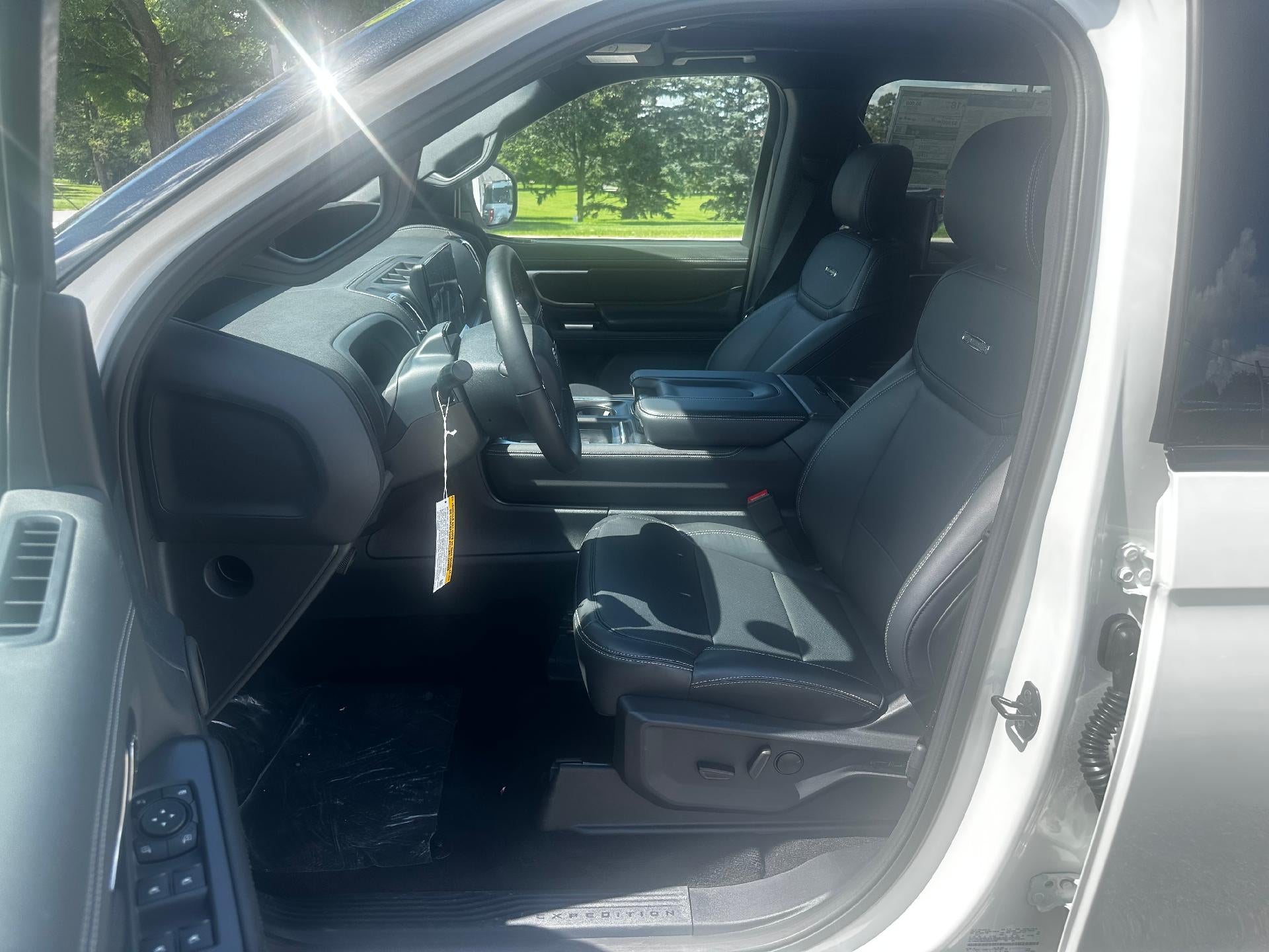 2027 Ford Expedition Max Platinum 4x4