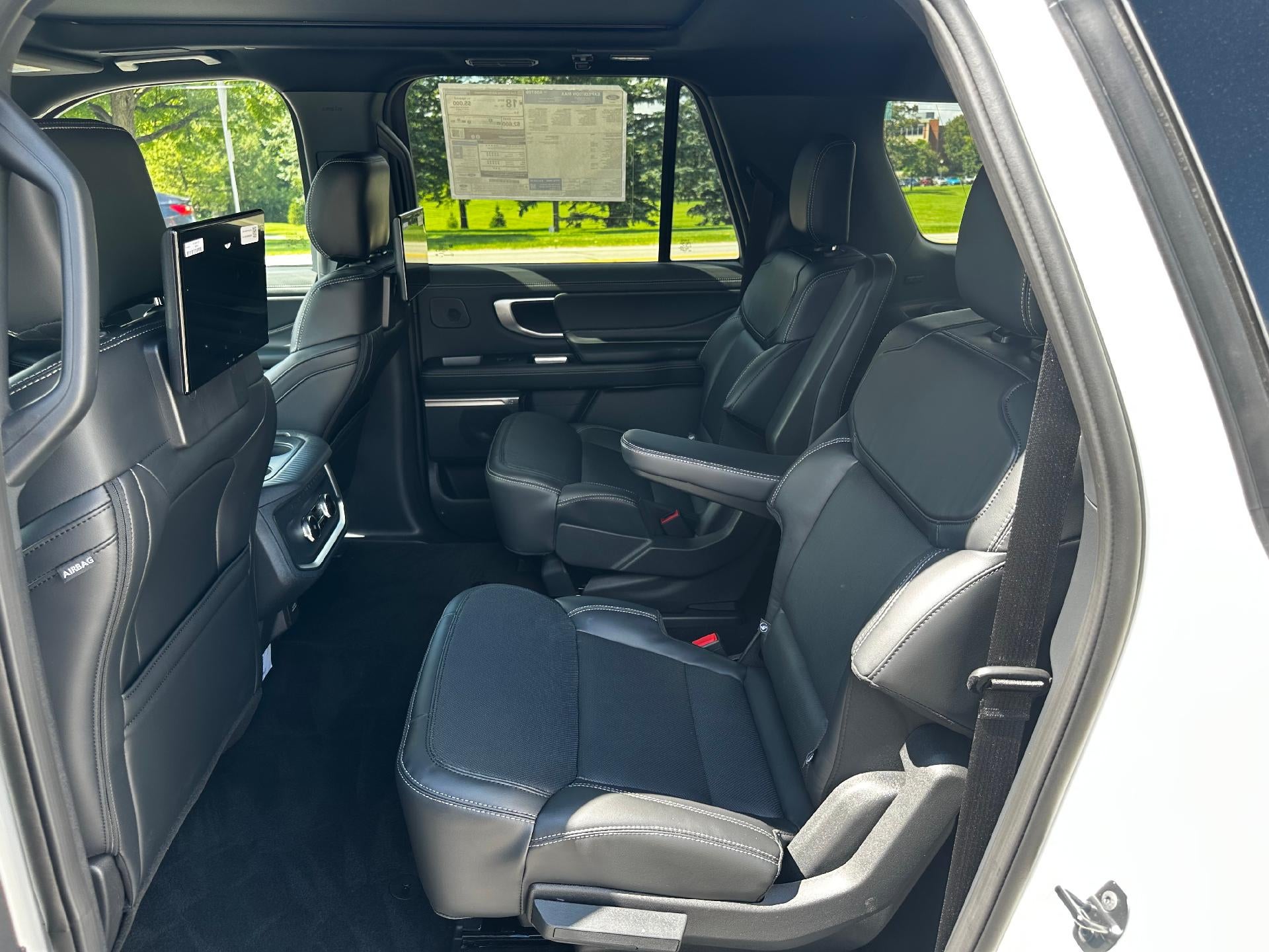 2027 Ford Expedition Max Platinum 4x4