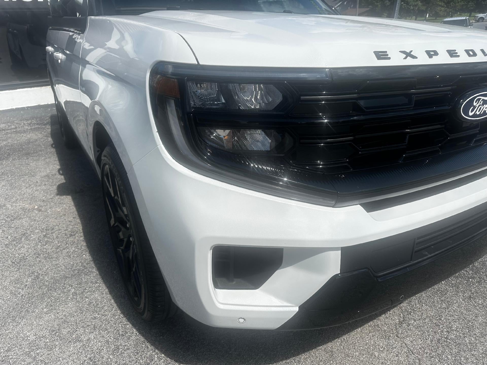 2027 Ford Expedition Max Platinum 4x4