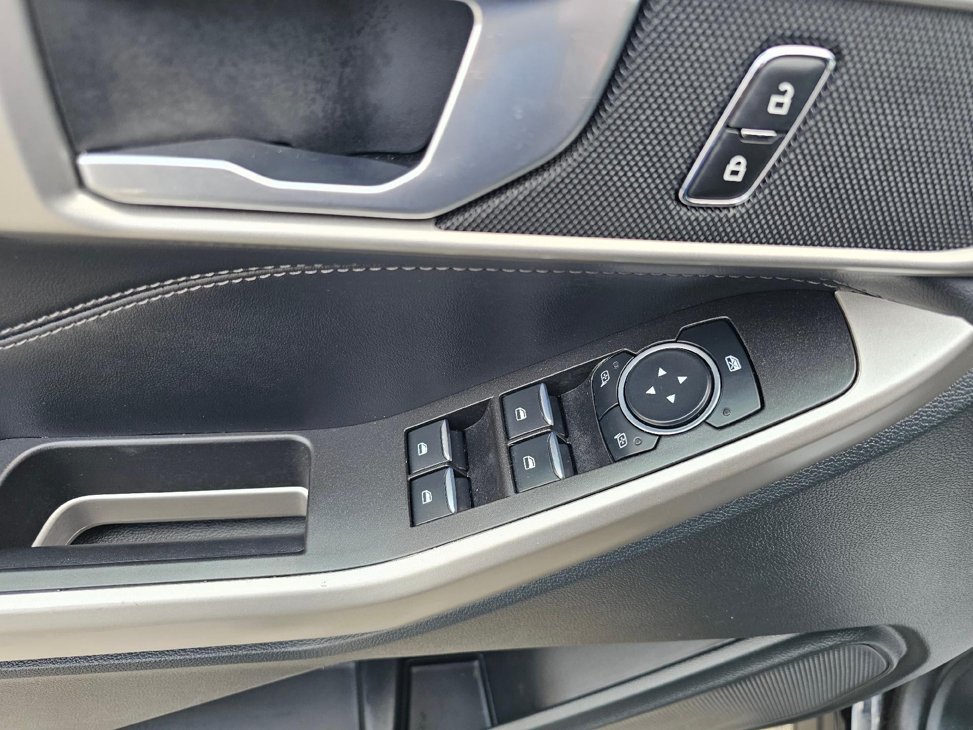 2023 Ford Explorer XLT 4WD