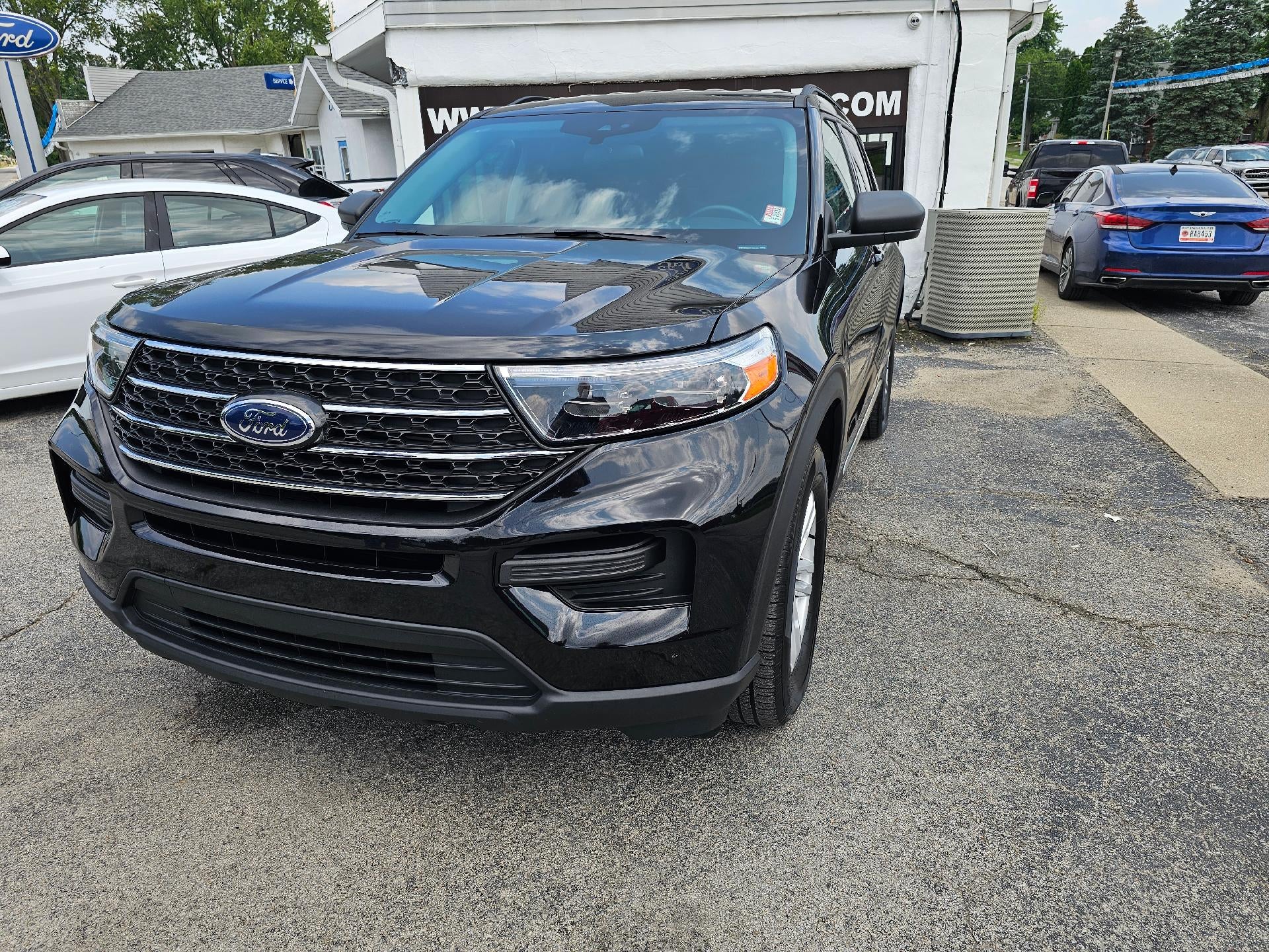 2023 Ford Explorer XLT 4WD