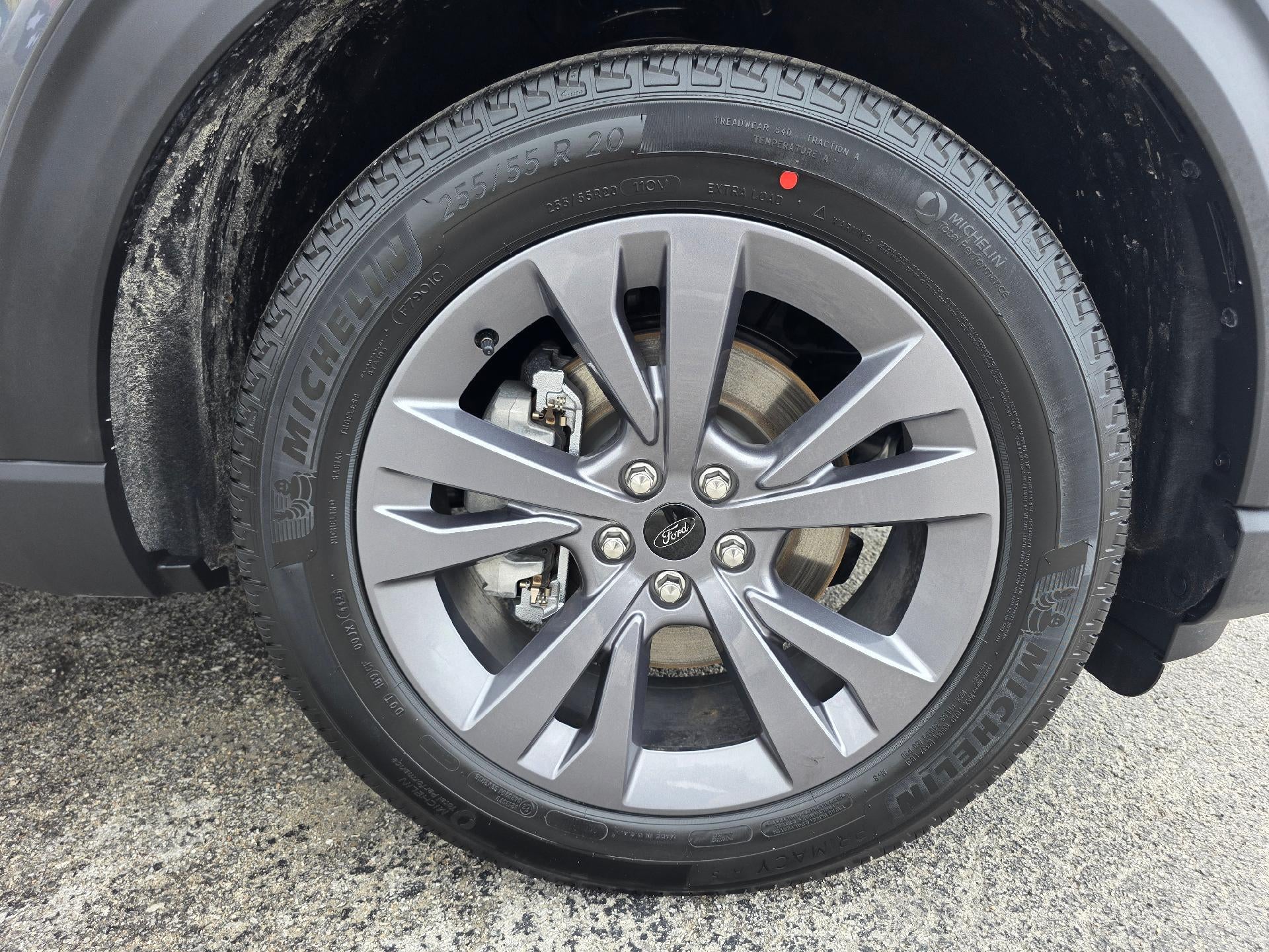 2026 Ford Explorer Active w/200A Pkg 4WD