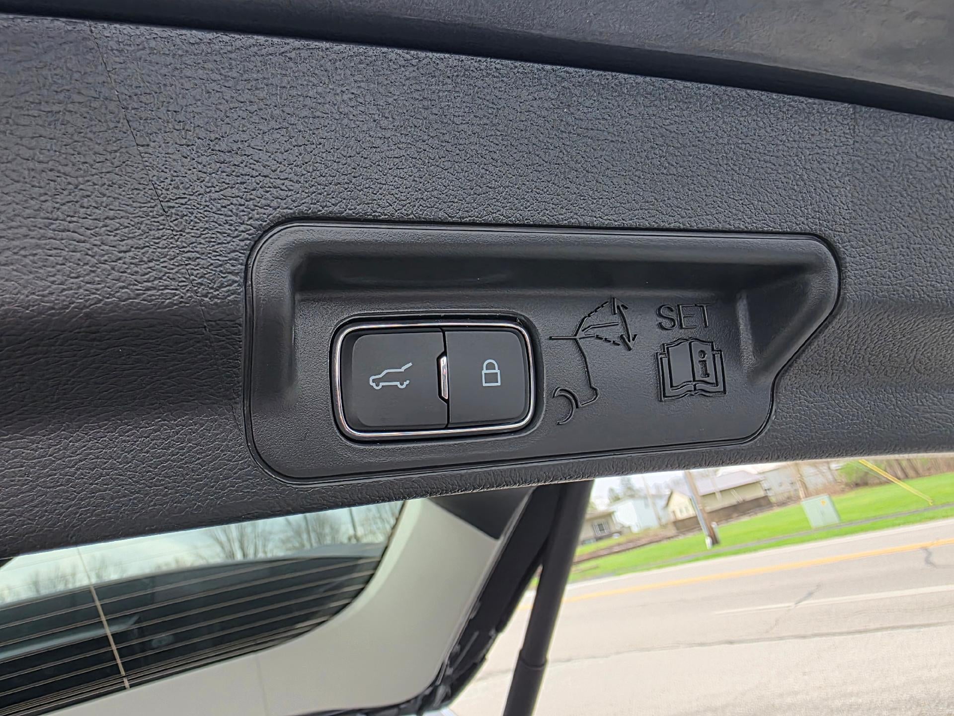 2026 Ford Explorer Active w/200A Pkg 4WD