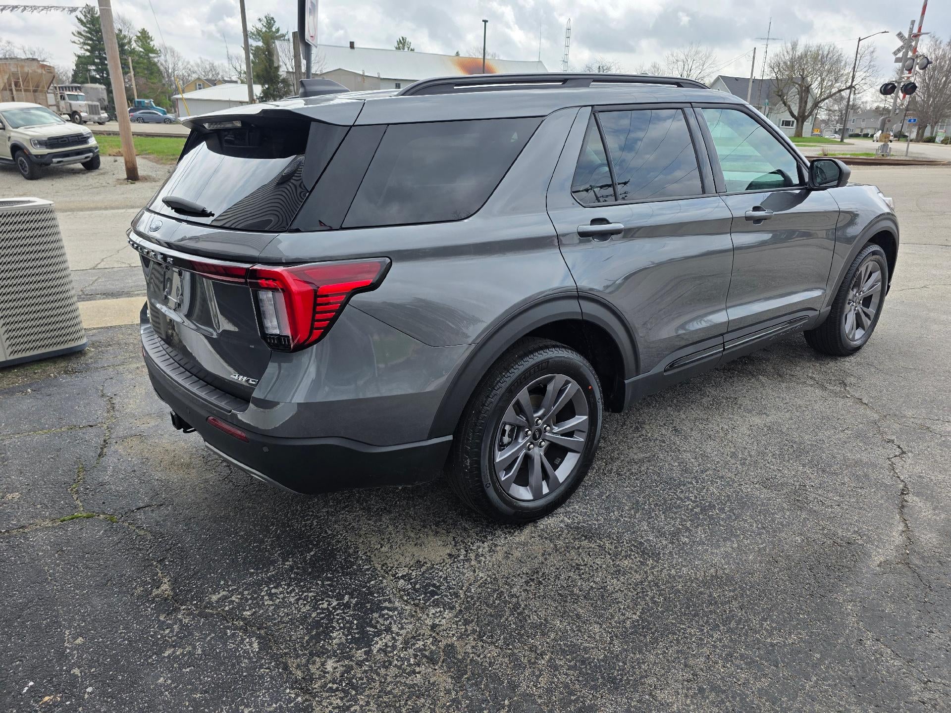 2026 Ford Explorer Active w/200A Pkg 4WD