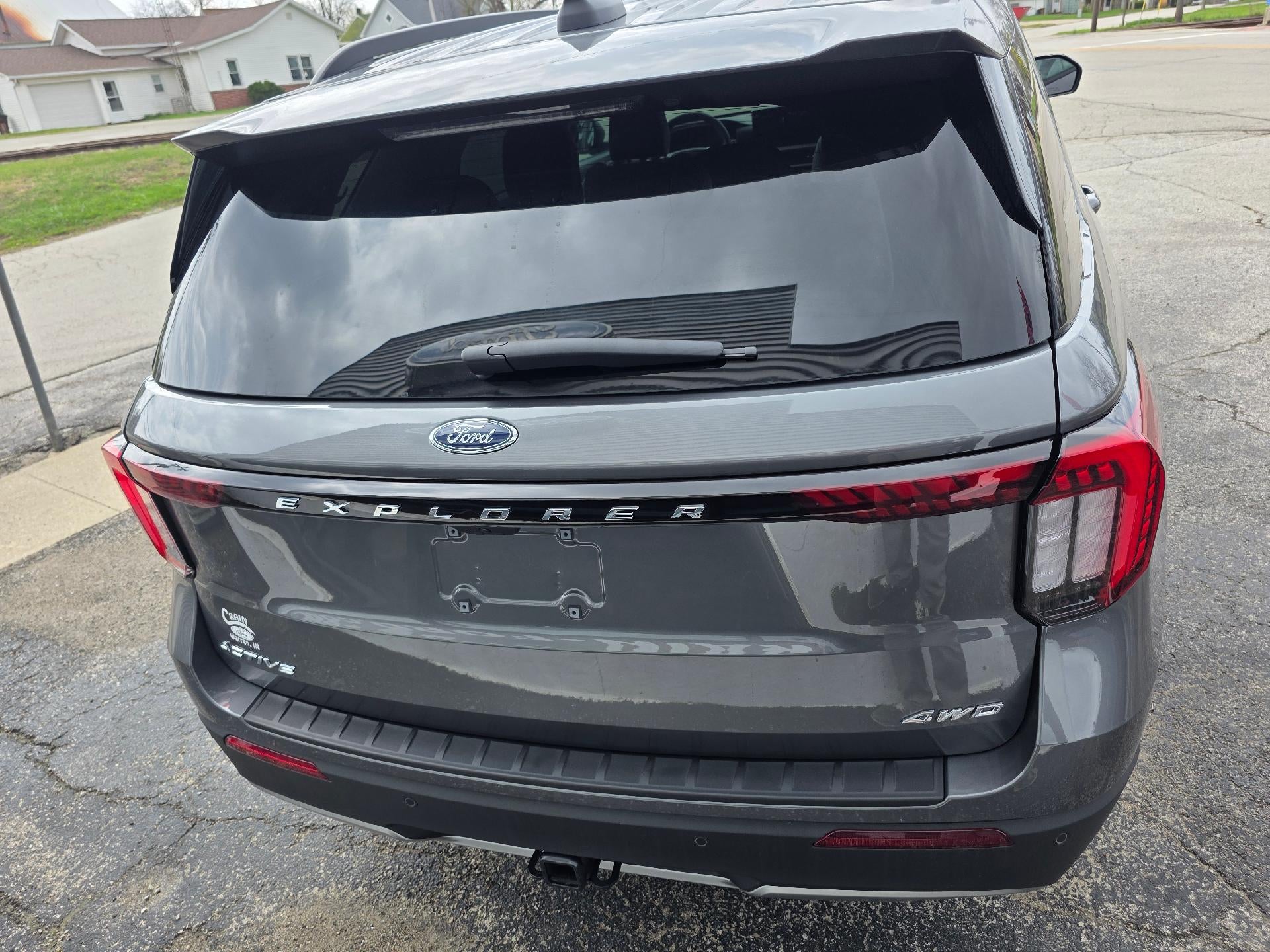 2026 Ford Explorer Active w/200A Pkg 4WD