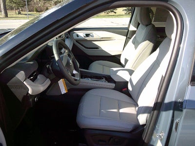 2026 Ford Explorer Active 4WD