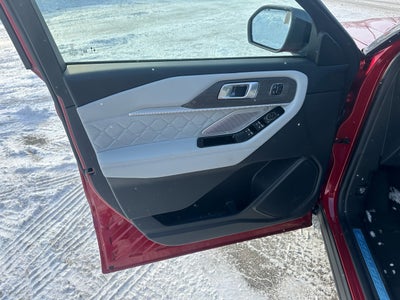 2026 Ford Explorer Platinum 4WD