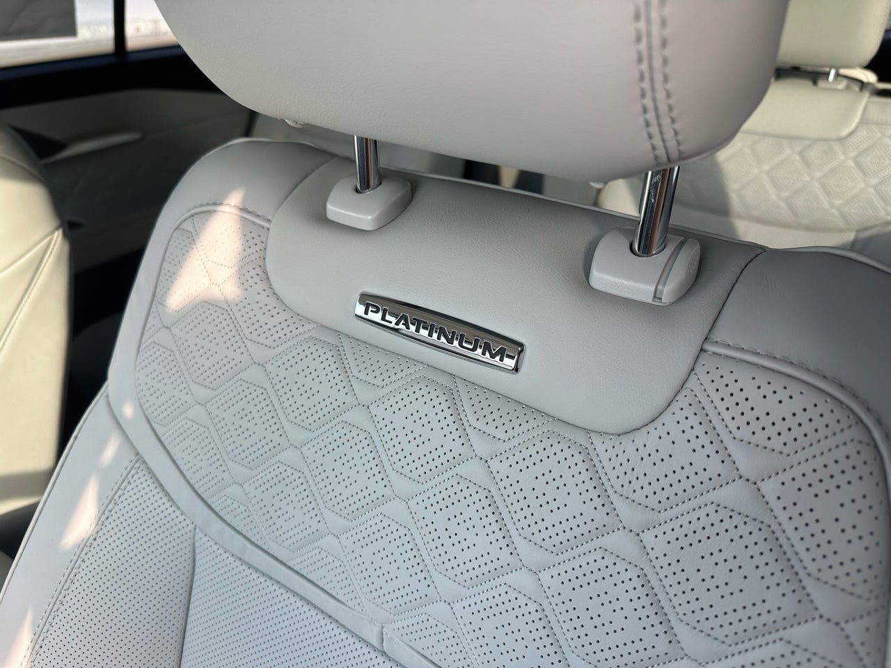 2026 Ford Explorer Platinum 4WD