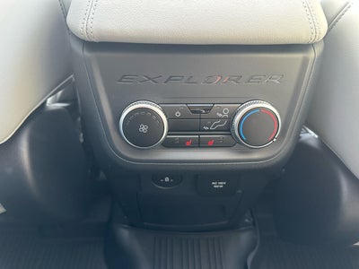 2026 Ford Explorer Platinum 4WD