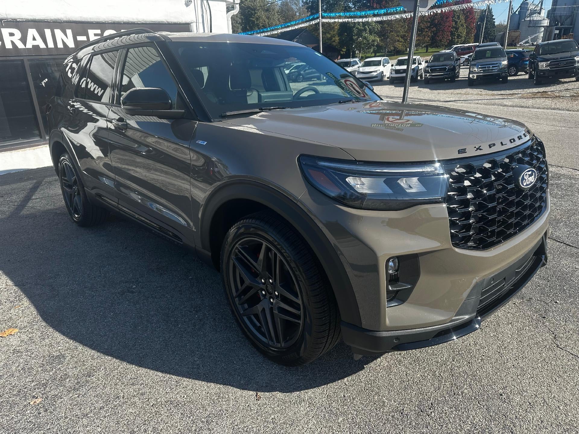 2027 Ford Explorer ST-Line 4WD