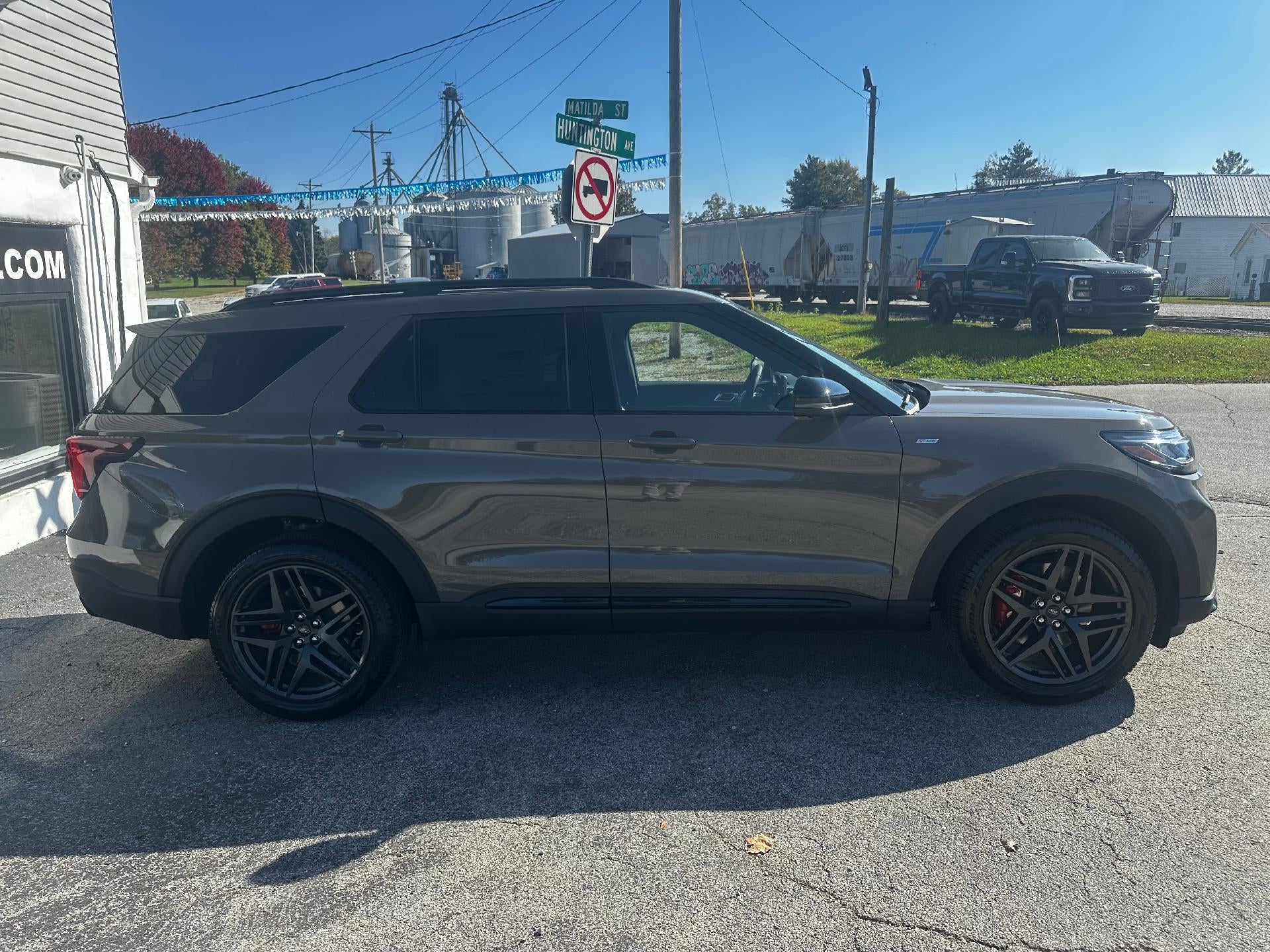 2027 Ford Explorer ST-Line 4WD