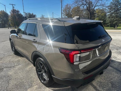 2027 Ford Explorer ST-Line 4WD
