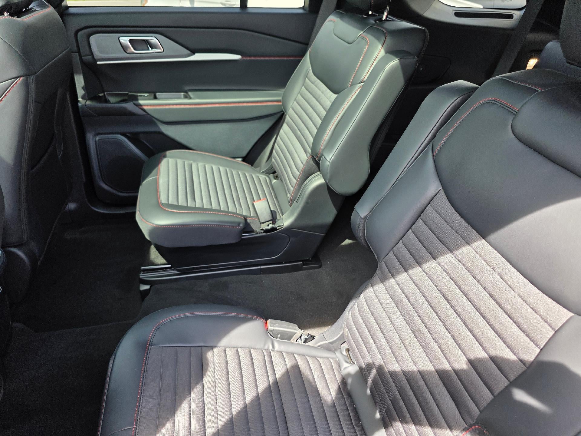 2026 Ford Explorer ST-Line 4WD