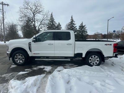 2024 Ford Super Duty F-250 SRW LARIAT 4WD Crew Cab 6.75' Box