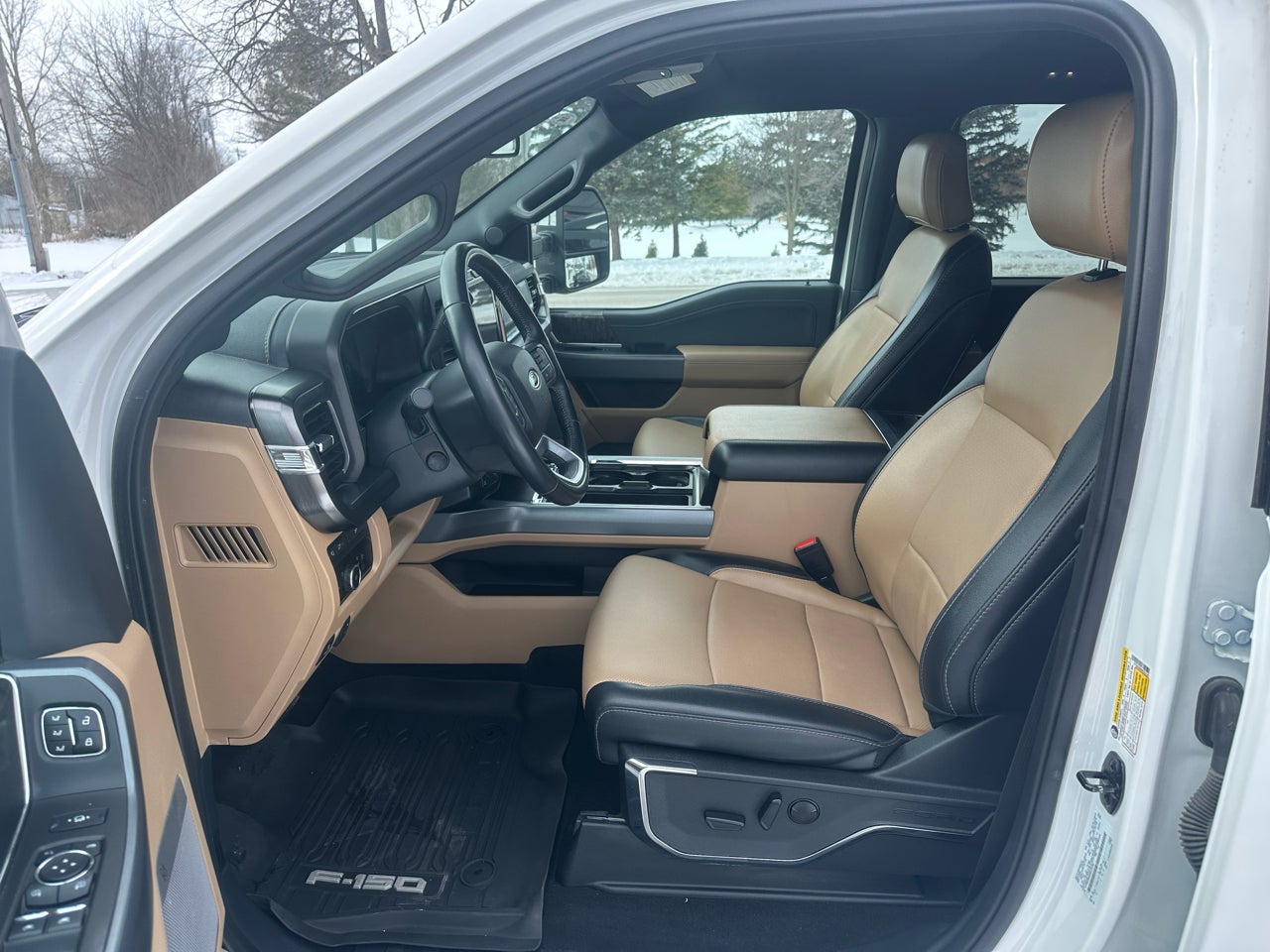 2024 Ford Super Duty F-250 SRW LARIAT 4WD Crew Cab 6.75' Box