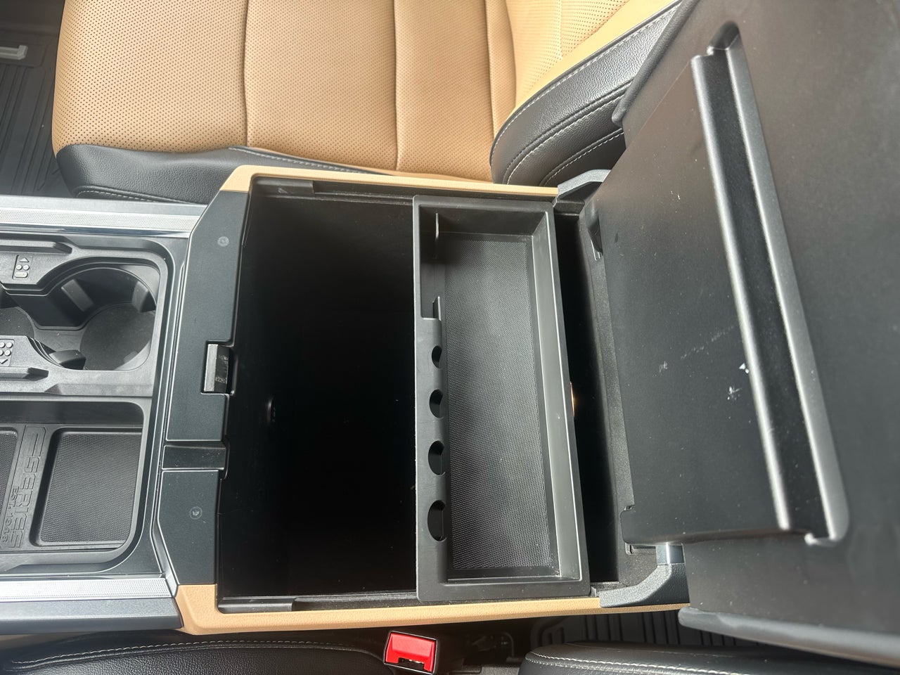 2024 Ford Super Duty F-250 SRW LARIAT 4WD Crew Cab 6.75' Box