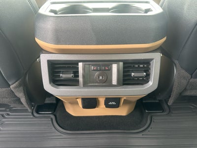 2024 Ford Super Duty F-250 SRW LARIAT 4WD Crew Cab 6.75' Box