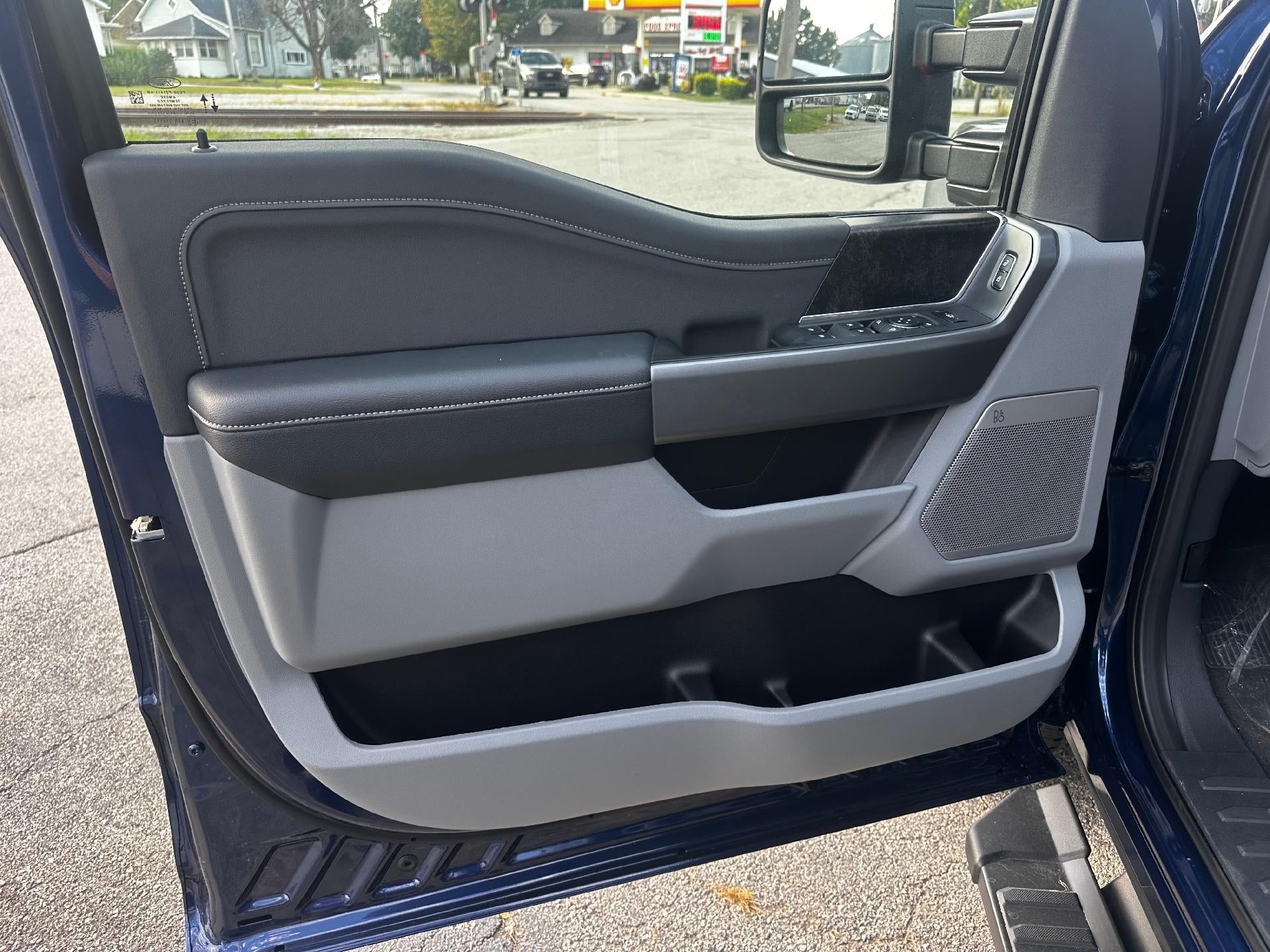 2027 Ford Super Duty F-250 SRW XLT 4WD Crew Cab 6.75' Box
