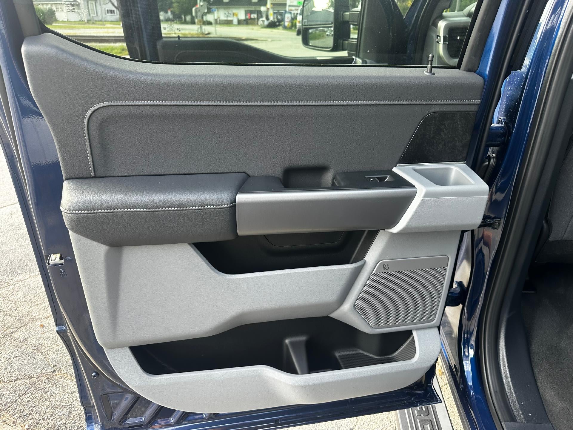 2027 Ford Super Duty F-250 SRW XLT 4WD Crew Cab 6.75' Box