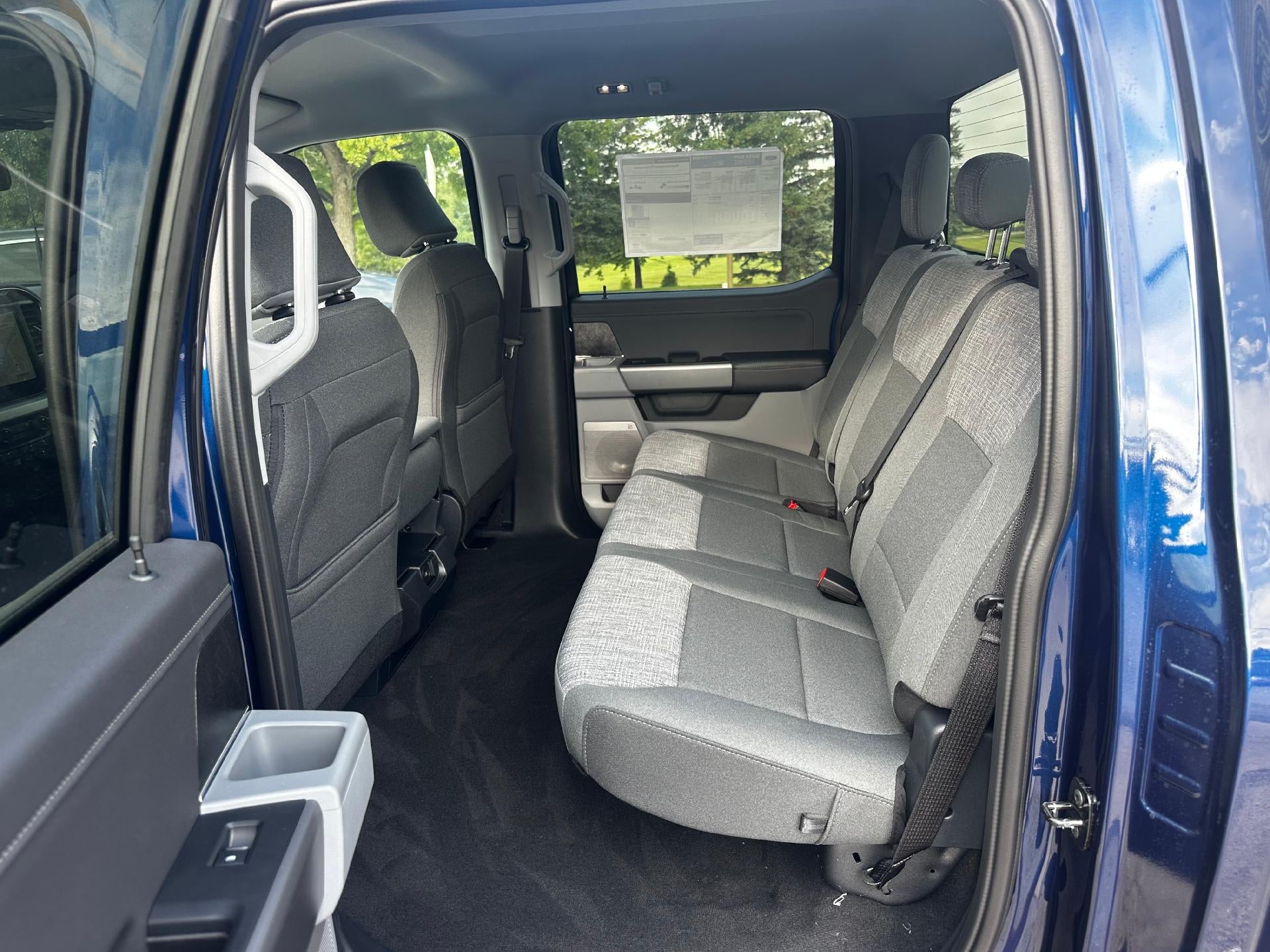 2027 Ford Super Duty F-250 SRW XLT 4WD Crew Cab 6.75' Box