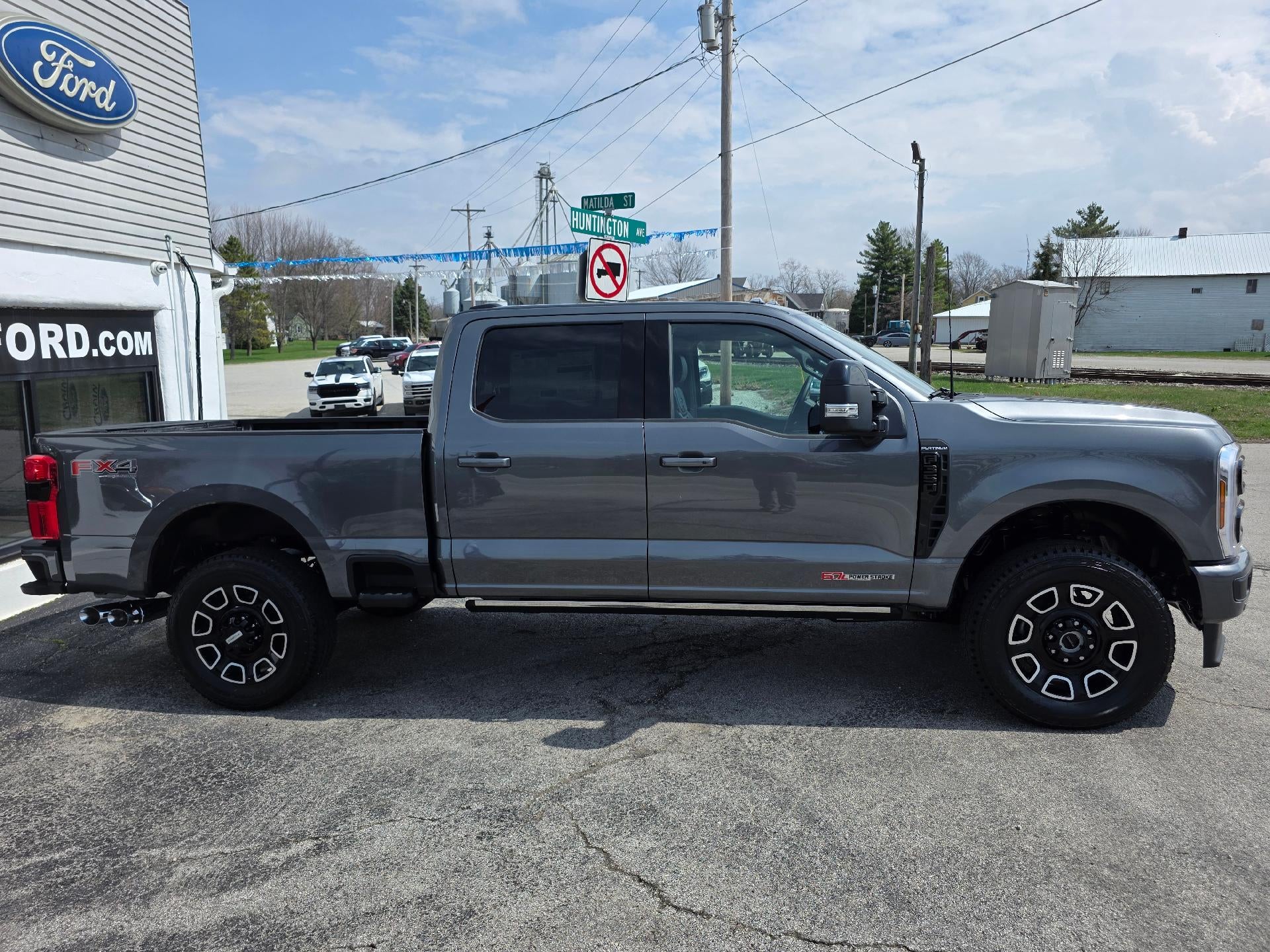 2026 Ford Super Duty F-350 SRW Platinum 4WD Crew Cab 6.75' Box