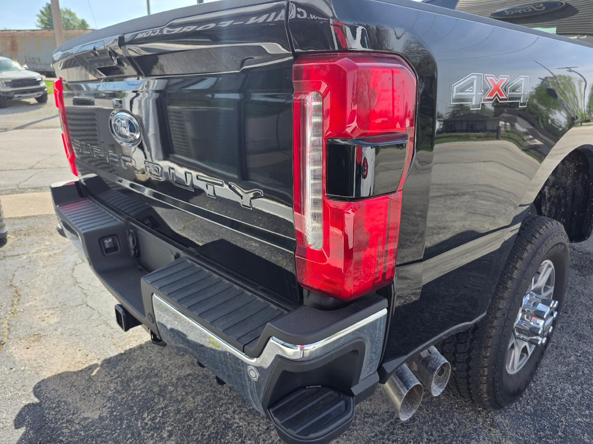 2026 Ford Super Duty F-350 SRW LARIAT 4WD Crew Cab 8' Box