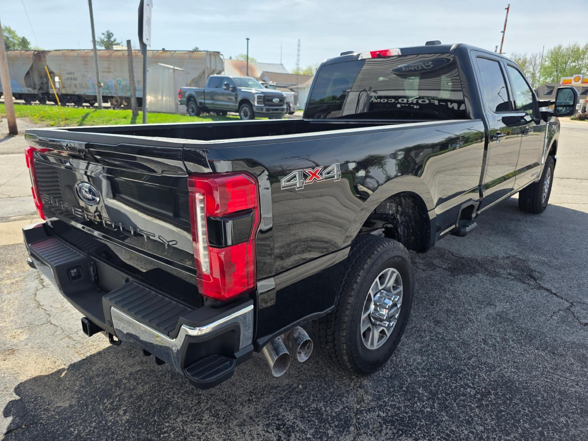 2026 Ford Super Duty F-350 SRW LARIAT 4WD Crew Cab 8' Box