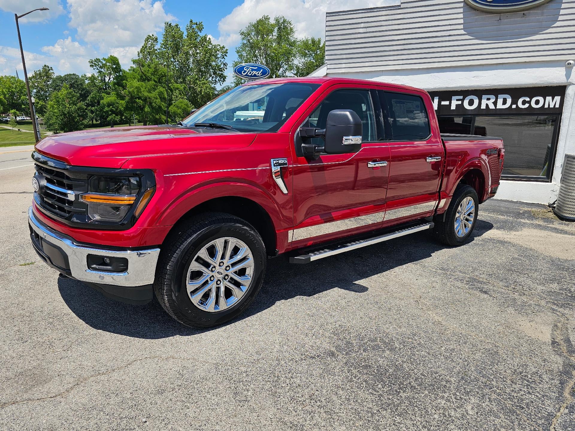 2025 Ford F-150 XLT 4WD SuperCrew 5.5' Box