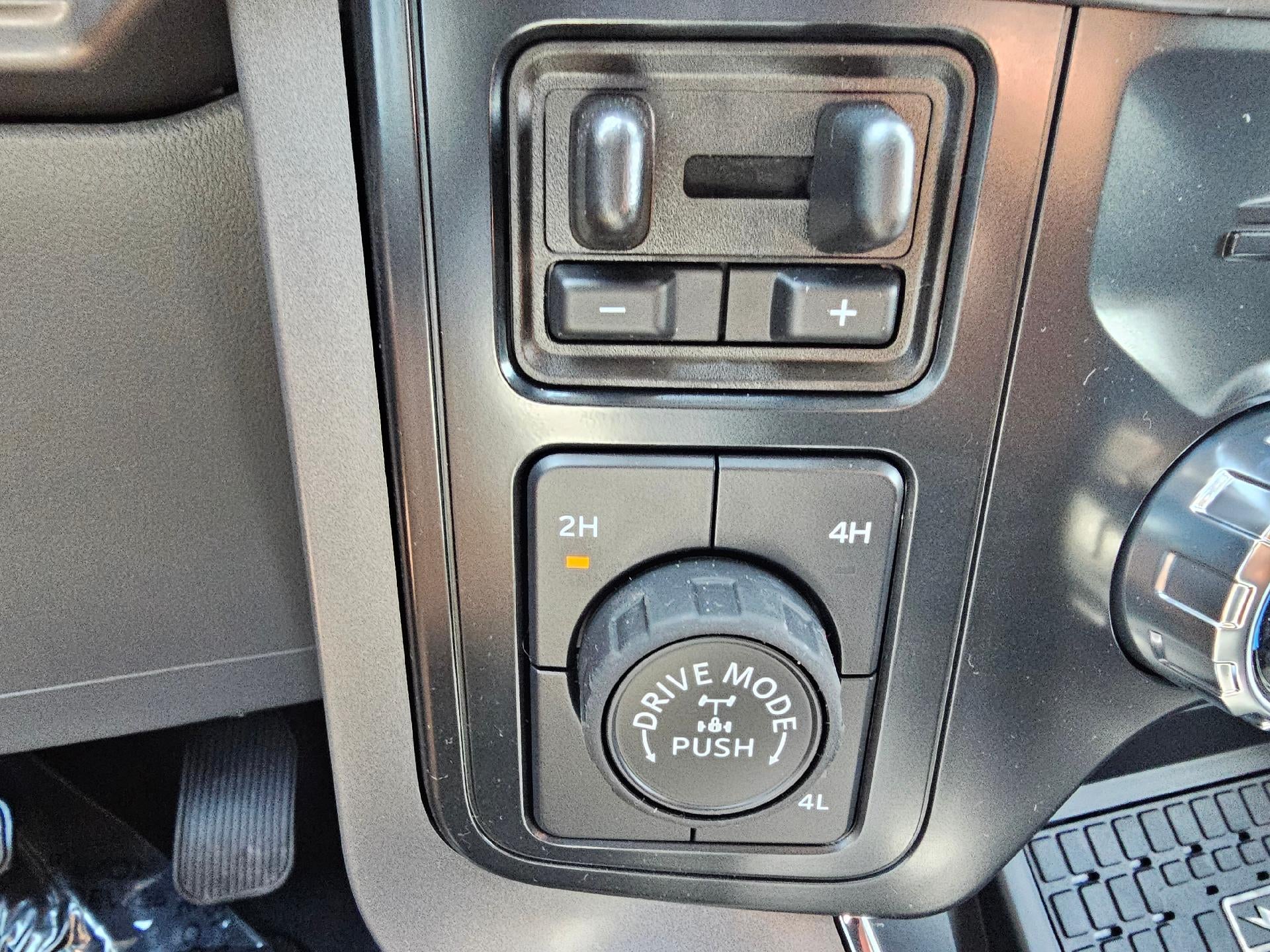 2025 Ford F-150 XLT 4WD SuperCrew 5.5' Box