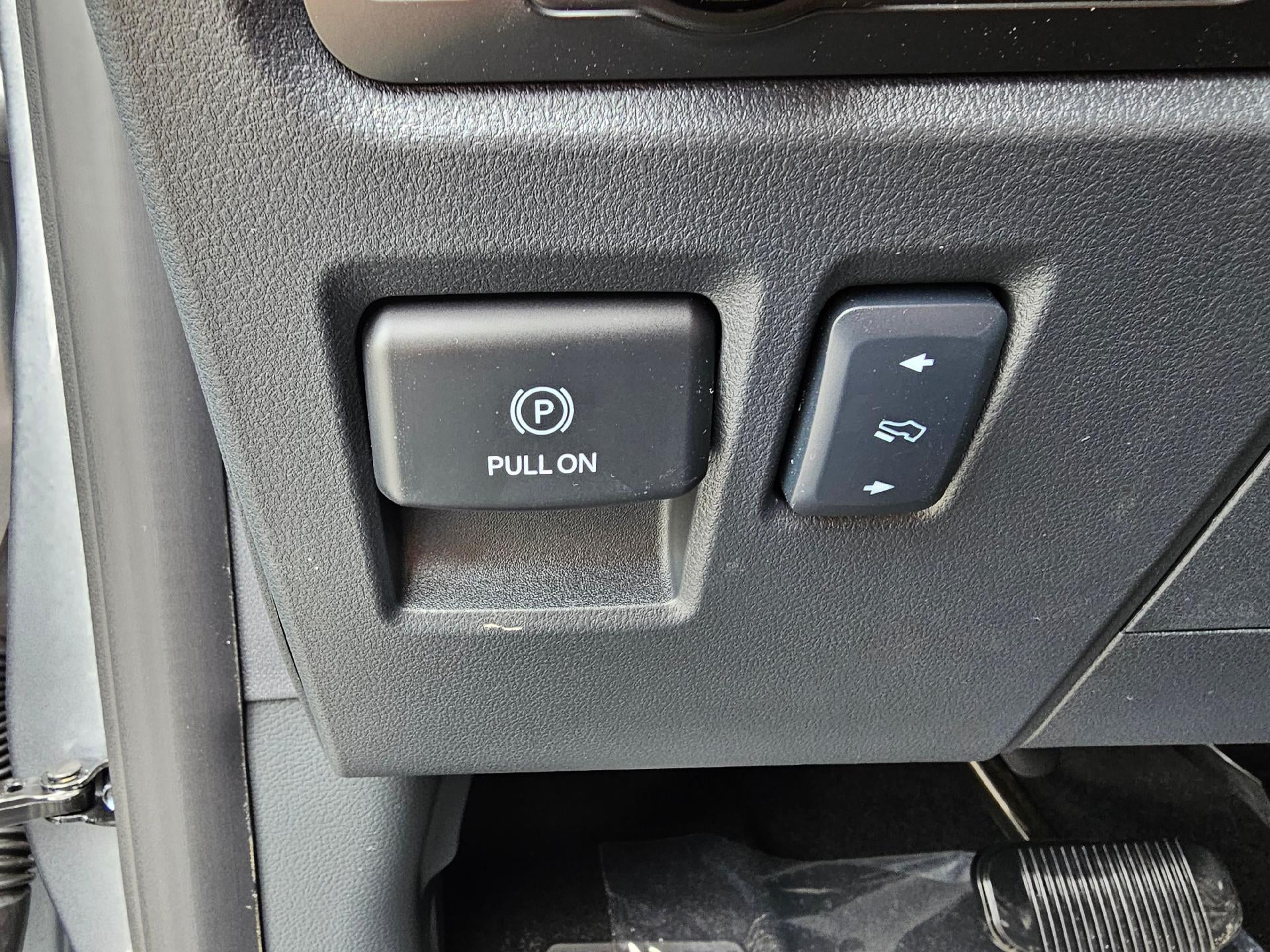 2025 Ford F-150 LARIAT 4WD SuperCrew 5.5' Box