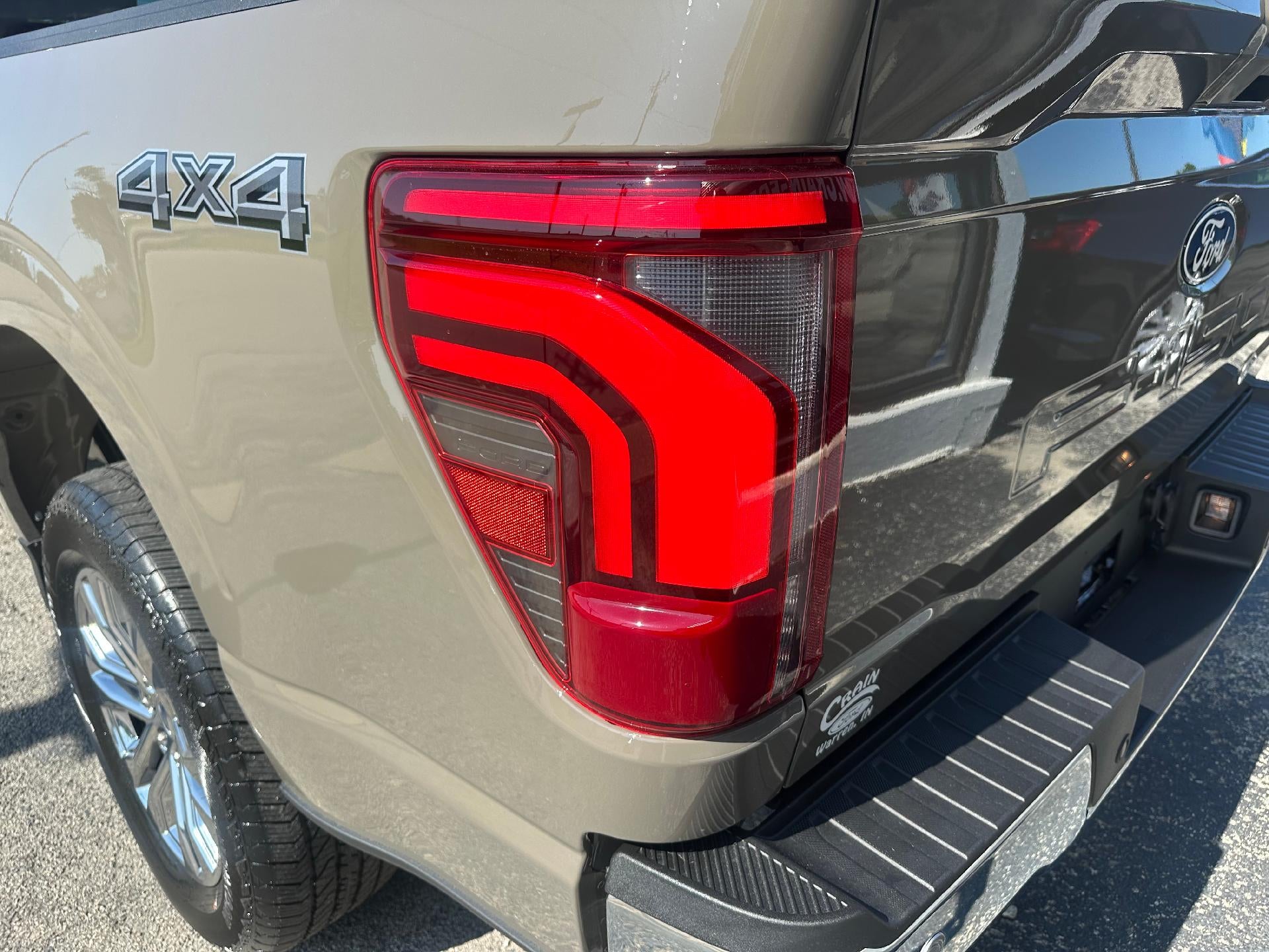 2026 Ford F-150 LARIAT 4WD SuperCrew 5.5' Box