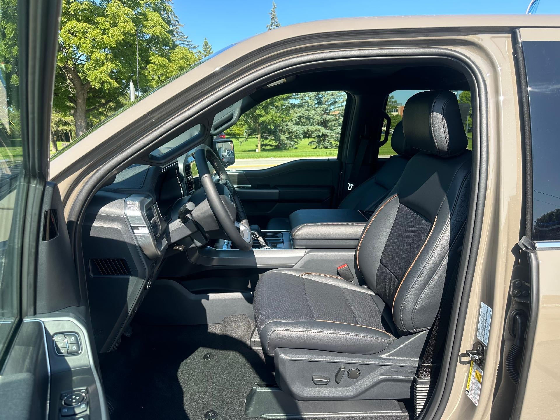2026 Ford F-150 LARIAT 4WD SuperCrew 5.5' Box