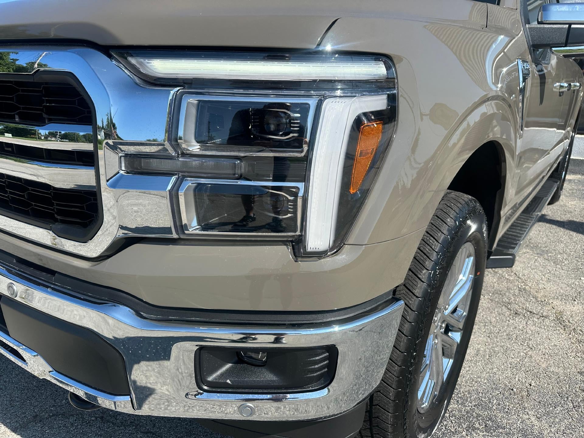 2026 Ford F-150 LARIAT 4WD SuperCrew 5.5' Box