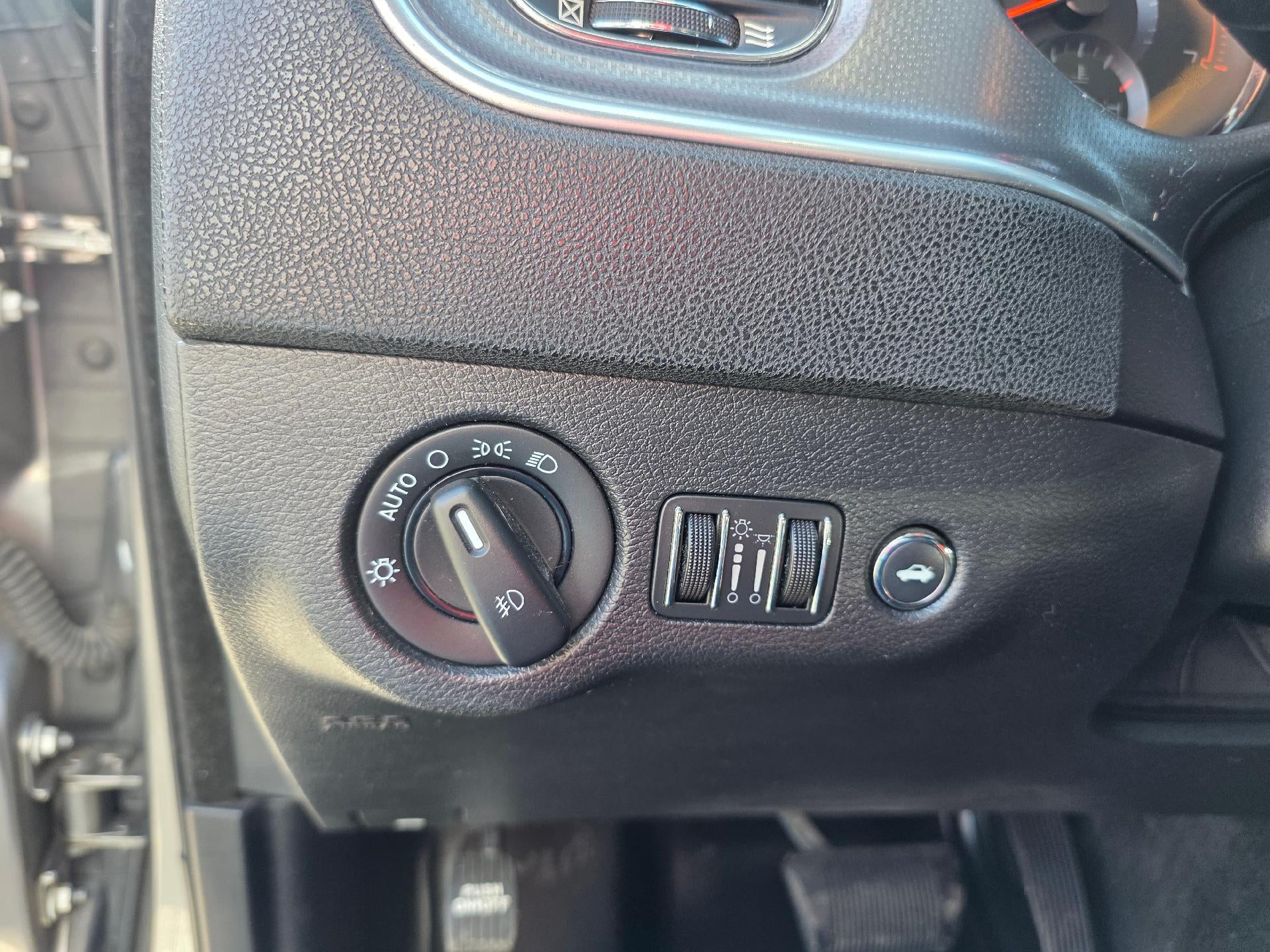 2011 Dodge Charger 4dr Sdn RT Max RWD