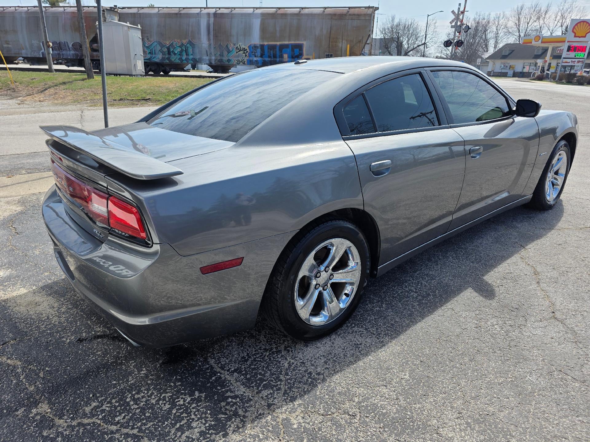 2011 Dodge Charger 4dr Sdn RT Max RWD