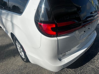 2022 Chrysler Pacifica Touring L FWD