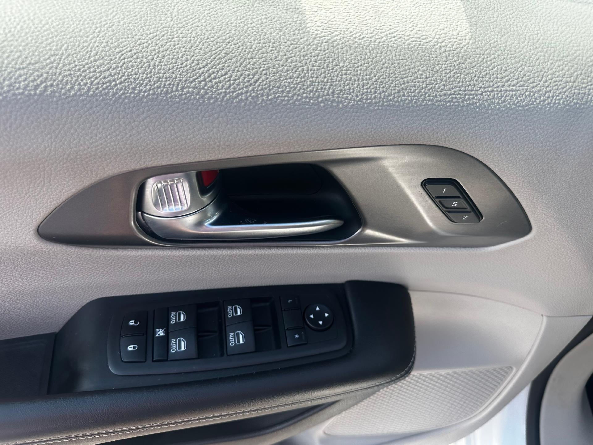 2022 Chrysler Pacifica Touring L FWD