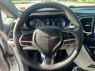 2022 Chrysler Pacifica Touring L FWD