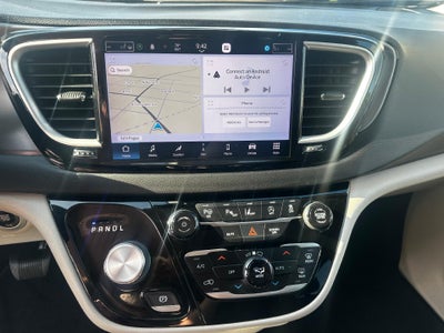 2022 Chrysler Pacifica Touring L FWD