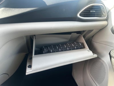 2022 Chrysler Pacifica Touring L FWD