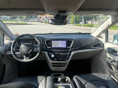 2022 Chrysler Pacifica Touring L FWD