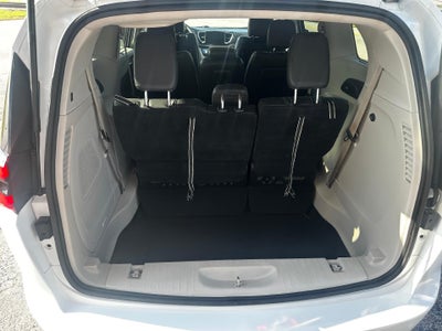 2022 Chrysler Pacifica Touring L FWD