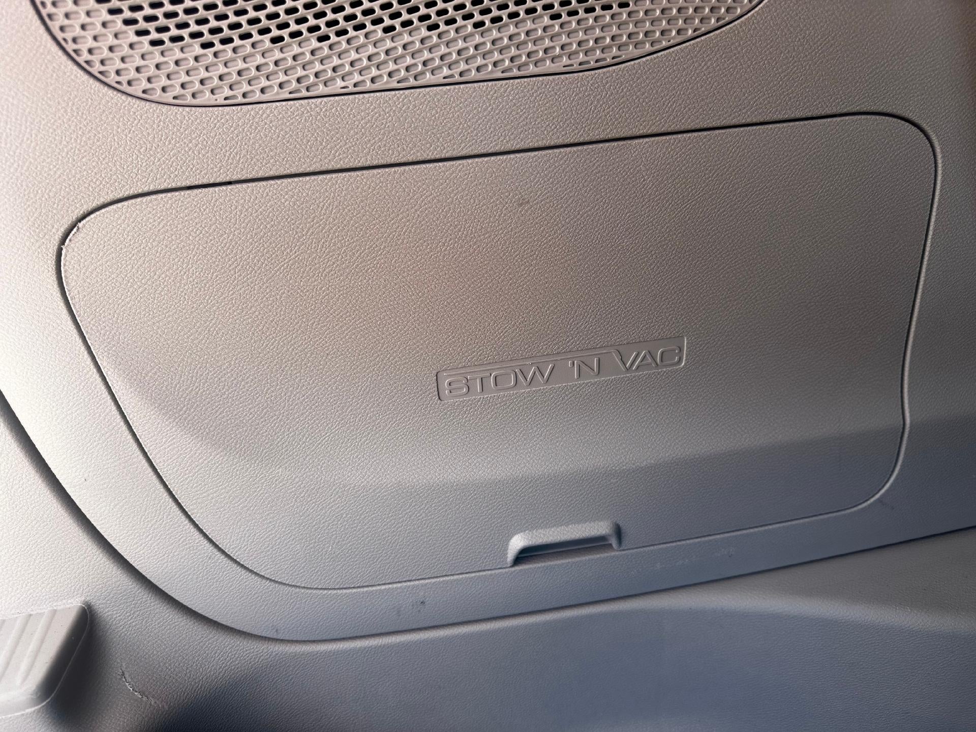 2022 Chrysler Pacifica Touring L FWD