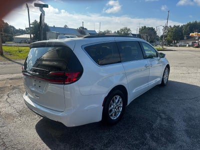 2022 Chrysler Pacifica Touring L FWD