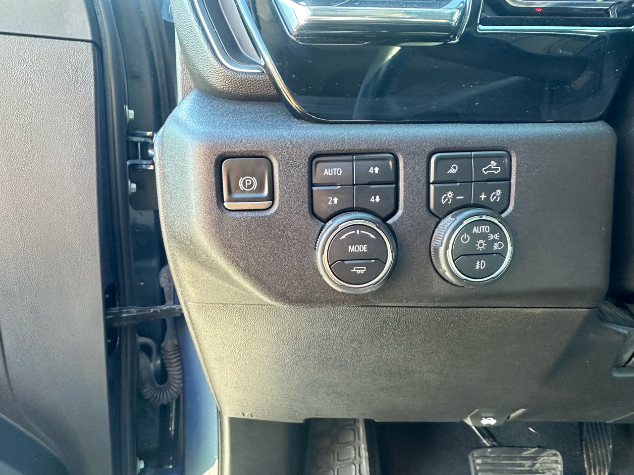 2024 Chevrolet Silverado 2500 HD Crew Cab Standard Box 4-Wheel Drive LTZ